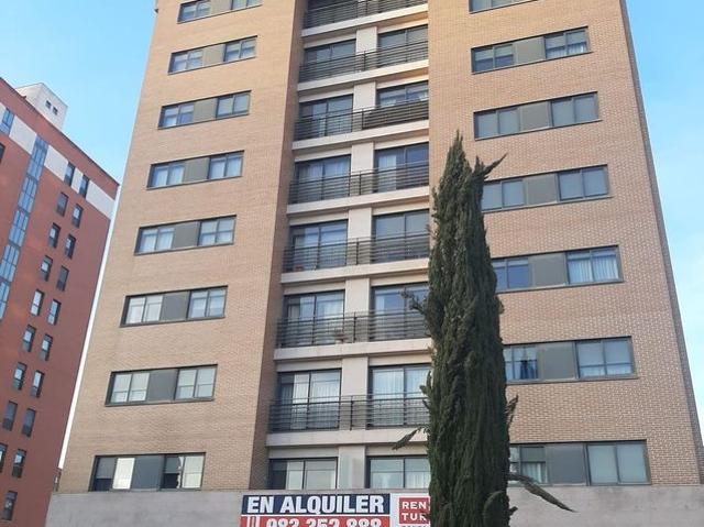 Alquiler de piso en Calle De Juan II de Castilla, 8