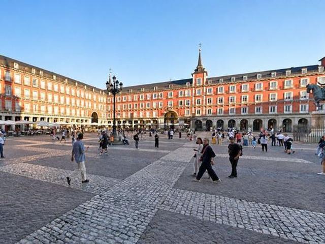 Alquiler de piso en Calle de Latoneros