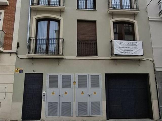 Alquiler de piso en Calle Frailes, 32