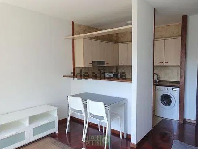 Alquiler de piso en Calle Gonzalo Torrente Ballester, 6