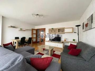 Apartamento en alquiler en Pamplona - Balcón