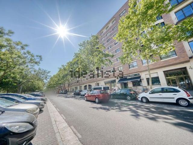 Alquiler de piso en Calle Juan García Hortelano