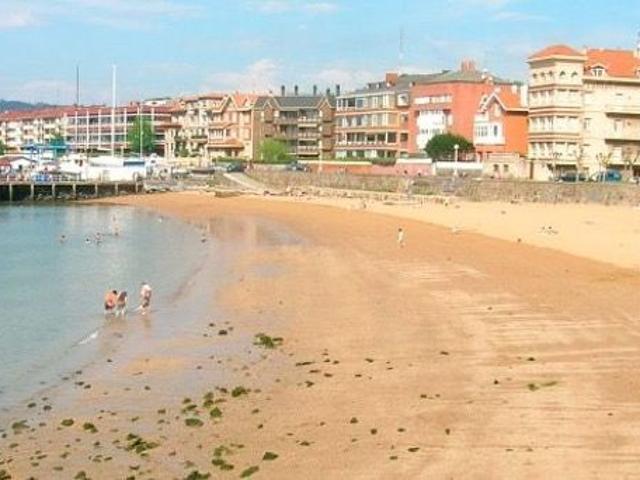 Alquiler de piso en Calle Lertegi, 2