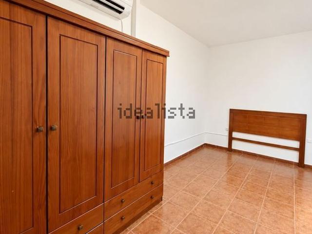 Alquiler de piso en Calle Ramón y Cajal, 28
