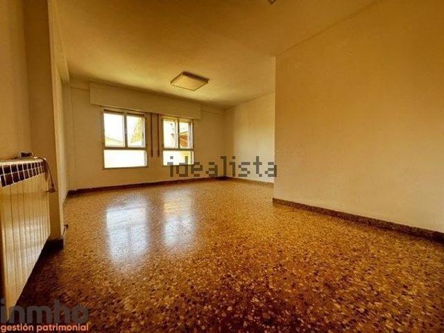 Alquiler de piso en Calle Valencia