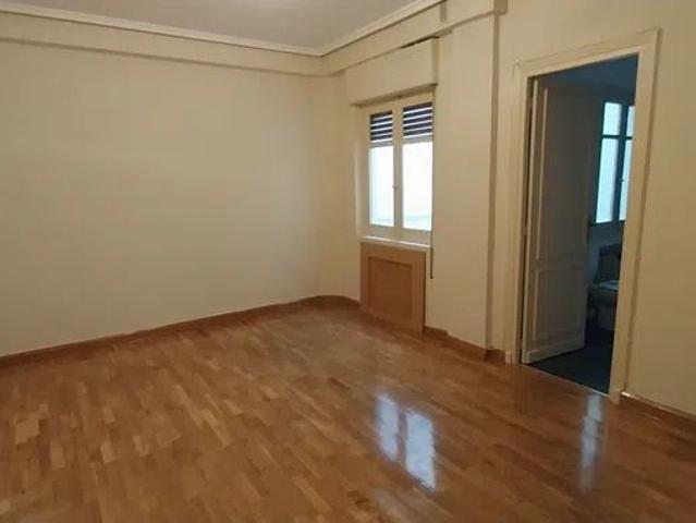 Alquiler de piso en Calle Villa Benavente
