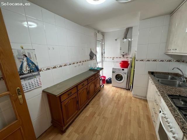 Alquiler de piso en el Ranero, 3 dormitorios, 2 baños, ideal para estudiantes