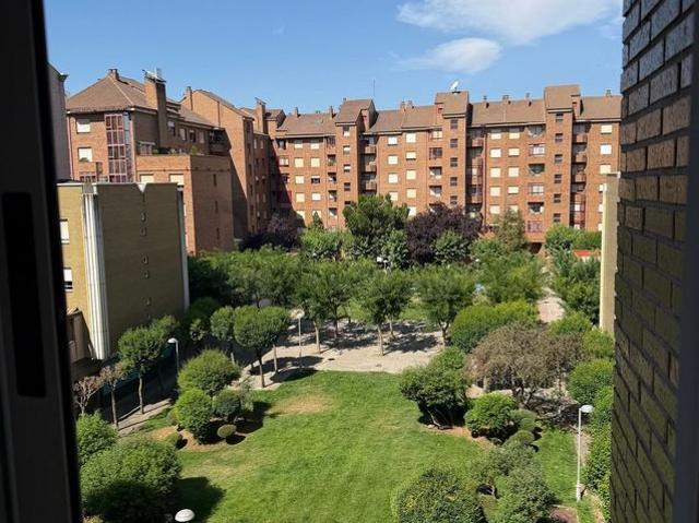 Alquiler de piso en La Chantría La Lastra
