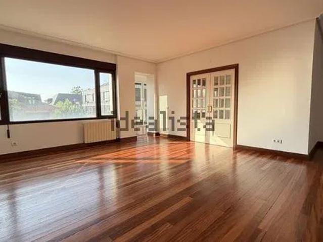 Alquiler de piso en Las Arenas Centro
