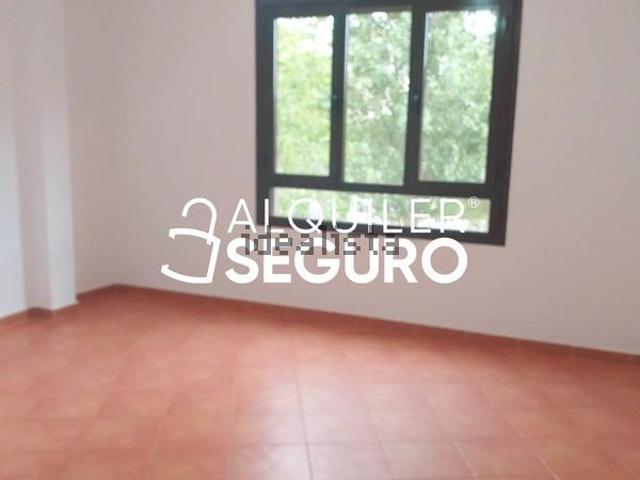 Alquiler de piso en Plaza Arenal