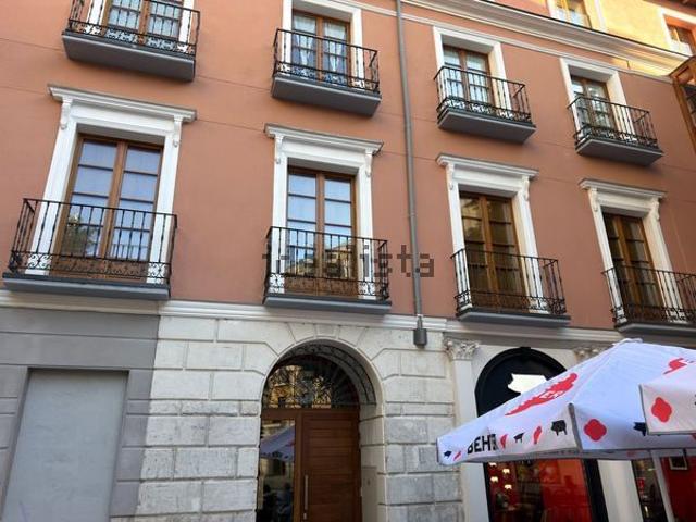 Alquiler de piso en Plaza de la Libertad, 5