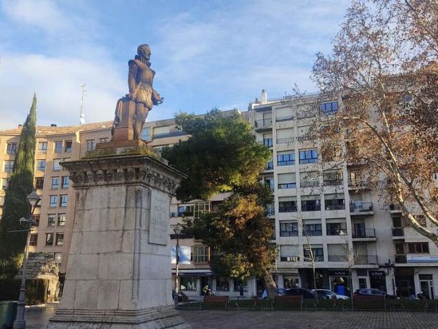 Alquiler de piso en Plaza de la Universidad