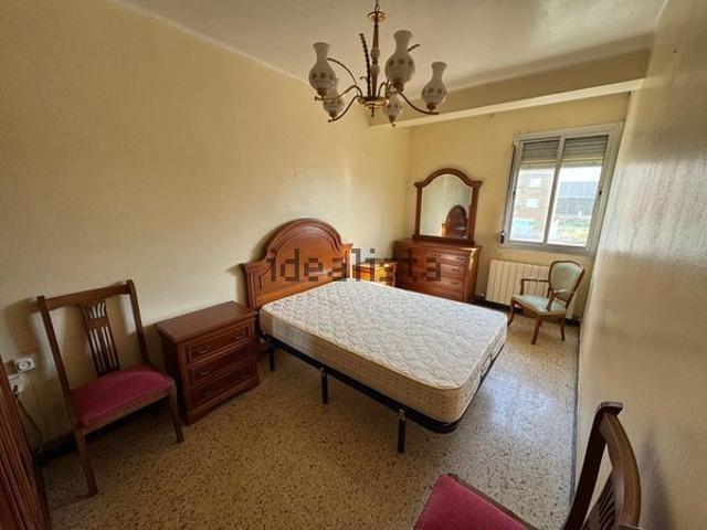 Alquiler de piso en Ramón Pignatelli, 34