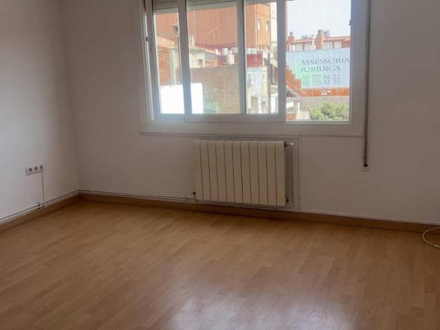 Alquiler de piso luminoso en La Creu Alta, Sabadell