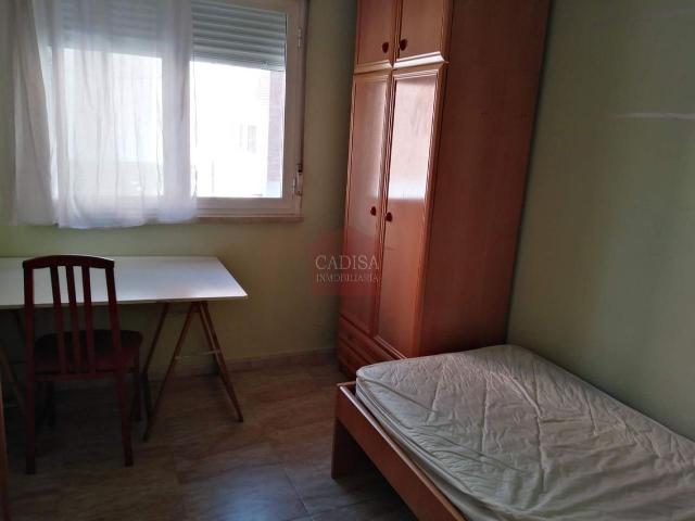 ALQUILER DE PISO PARA ESTUDIANTES CON CALEFACCIÓN CENTRAL.REF:10632