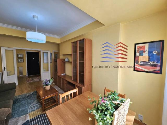 ALQUILER DE PISO PARA ESTUDIANTES EN AV. LA HABANA – ZONA CENTRO – 900 €/MES COMUNIDAD INCLUIDA