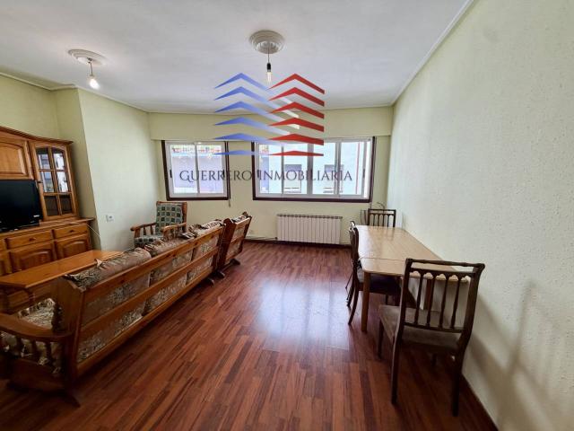 ALQUILER DE PISO PARA ESTUDIANTES EN RÚA ANTONIO PUGA – ZONA O COUTO | 1.000 €/MES COMUNIDAD Y CALEFACCIÓN INCLUIDA