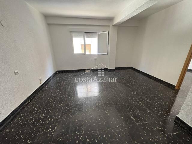 Alquiler de piso reformado de 4 habitaciones en Castelló de la Plana, zona Sur