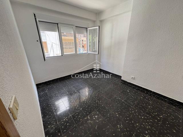 Alquiler de piso reformado de 4 habitaciones en Castelló de la Plana, zona Sur