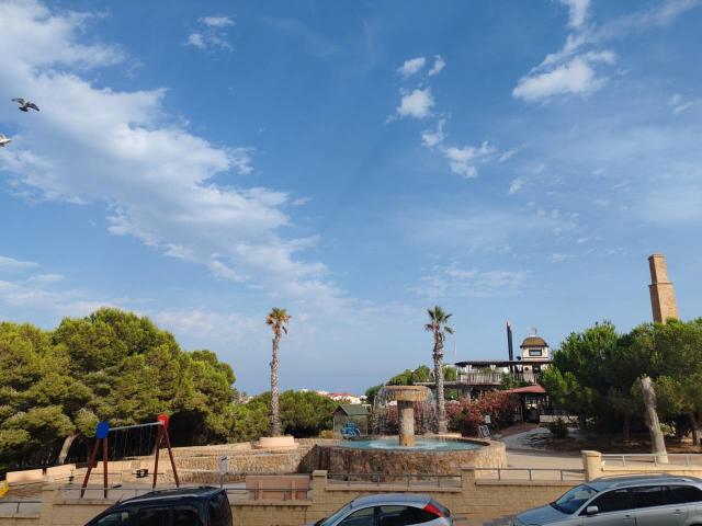 Alquiler de piso reformado en La Mata, Torrevieja
