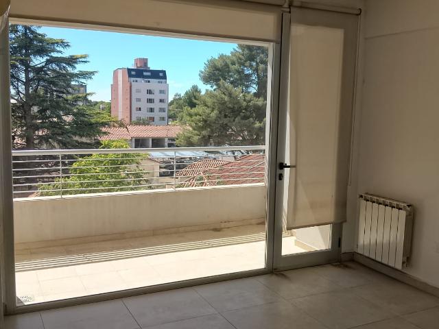 Alquiler Departamento 3 dormitorios, 1 cochera, Tucumán 400 piso 2, Neuquen | Argenprop