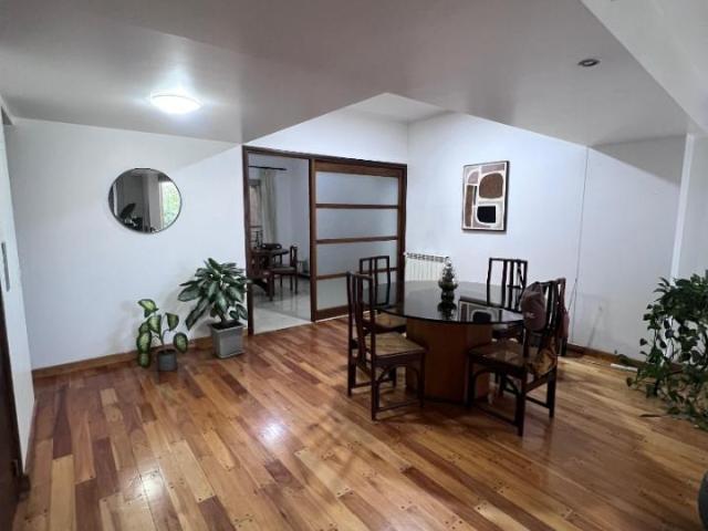 Alquiler Departamento, 3 Dormitorios. De Categoria En Capital