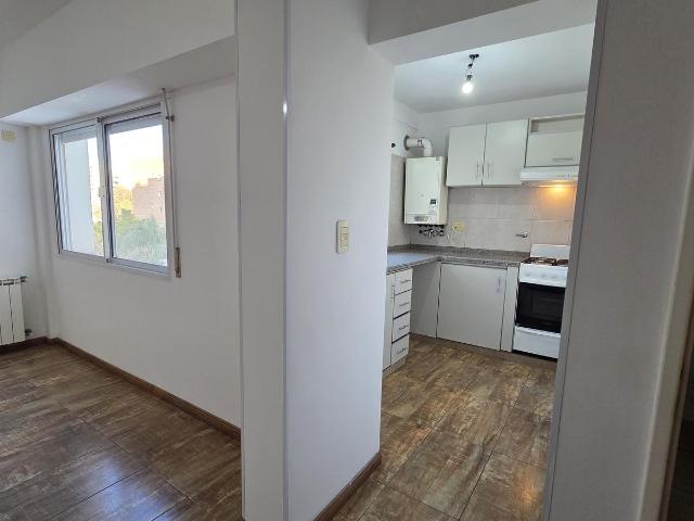 ALQUILER Departamento 1 dormitorio con cochera echesortu