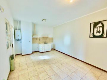 Alquiler. Departamento 1 Dormitorio Con Cochera En Capital, Lateral De Circunvalación Antes De Libertador
