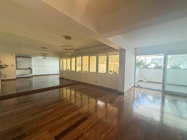 Alquiler Departamento 200m2 3 Dormitorios Terraza Vista Externa Chacarilla Surco