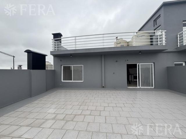 Alquiler Departamento 2 ambientes con balcón y terraza en Wilde
