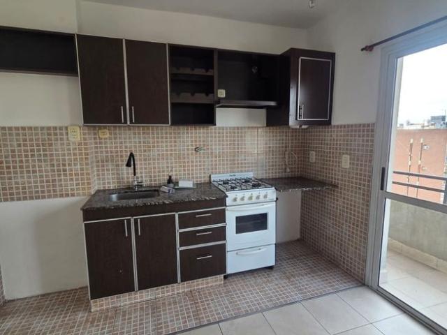 ALQUILER DEPARTAMENTO 2 AMBIENTES CON BALCON MORON