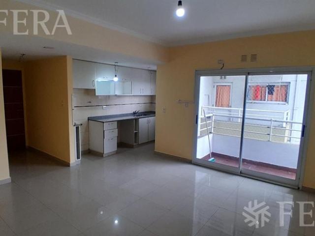Alquiler Departamento 2 ambientes con doble balcón en Wilde