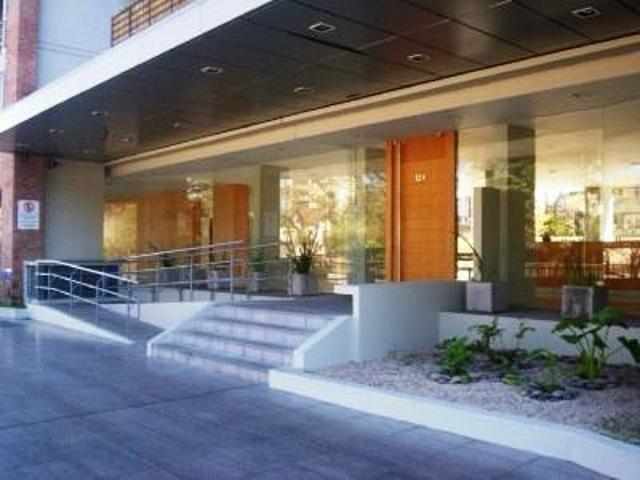 Alquiler Departamento 2 dormitorios 12 años, Frente, 1 cochera, Roque Sáenz Peña 100 piso 13, San Isidro Centro | Argenprop