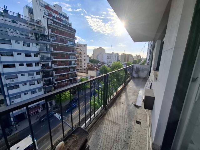 ALQUILER DEPARTAMENTO 4 AMBIENTES C/DEPENDENCIA y BALCON PATERNAL
