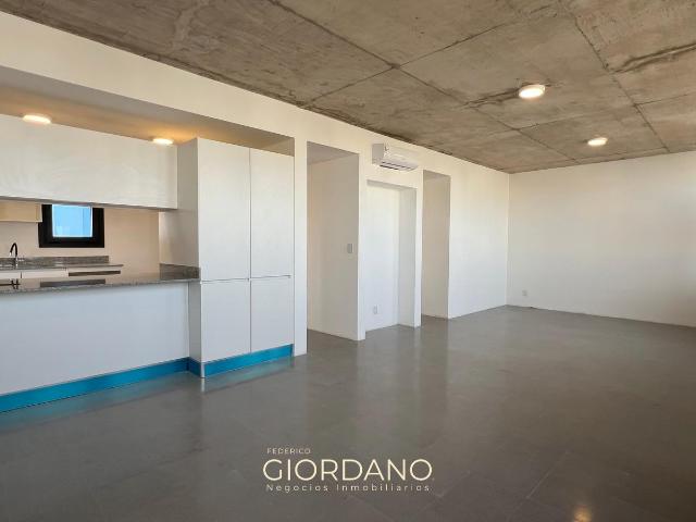 Alquiler Departamento 4 ambientes tipo D?plex en Quilmes Centro