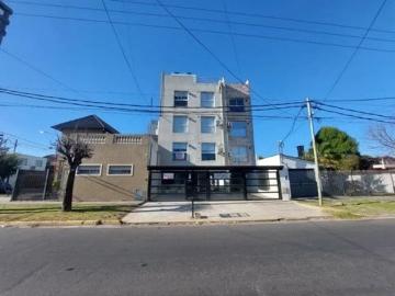Alquiler Departamento 8 años 1 dormitorio, 39m2, Frente, Triunvirato 2700 piso 3, Villa Luzuriaga | Argenprop