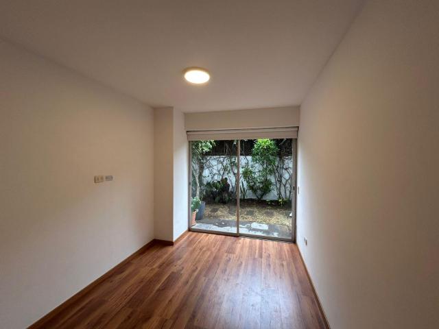 Alquiler Departamento con Jardín Privado y terraza en 1er Piso | 2 Dorm 2 Cocheras Cerca Malecón