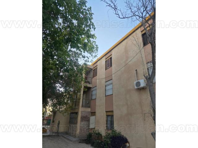 Alquiler. Departamento General Acha Y Corrientes. Capital