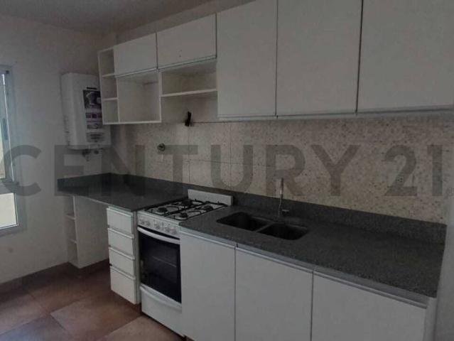 ALQUILER Departamento Dos ambientes a 150mts de la Estacion de Villa Bosch C/BALCON Apto mascotas