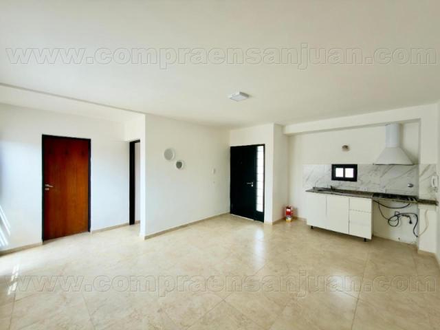 Alquiler. Departamento De 1 Dormitorio En Santa Lucía, Complejo Privado