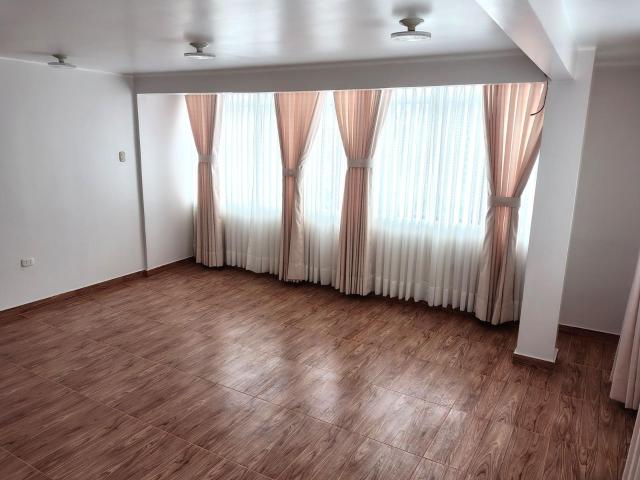 Alquiler departamento de estreno en Los Olivos 80 m2