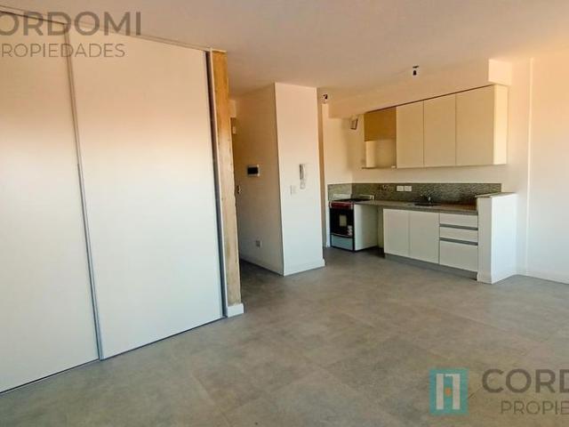 Alquiler Departamento en Avellaneda Monoambiente divisible con balcon