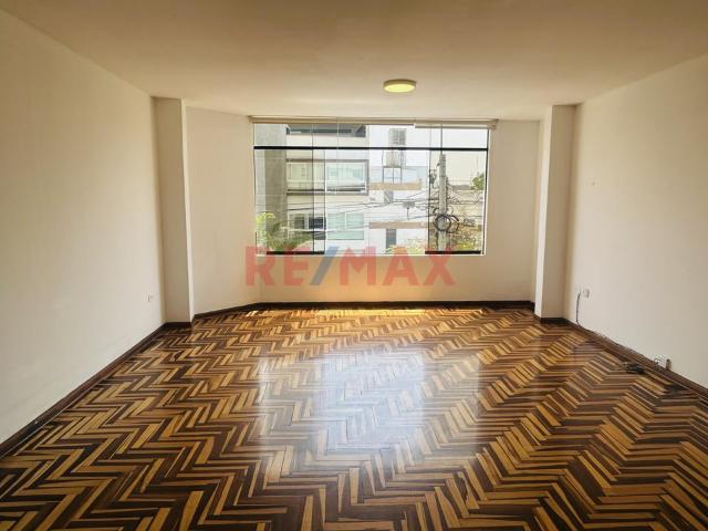 Alquiler Departamento En San Borja Piso 3