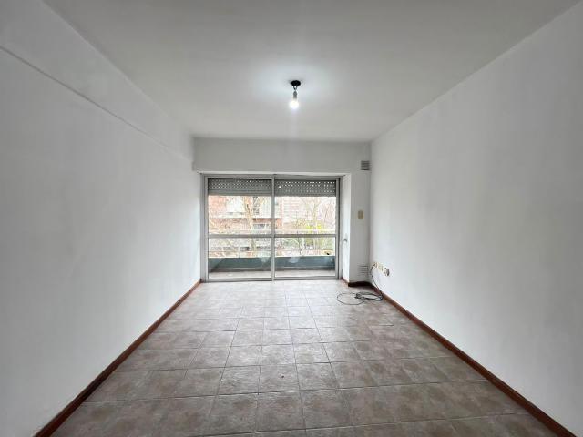 Alquiler Departamento Echesortu Rosario 1 dormitorio amplio balcon Facultades UAI UCA UNR