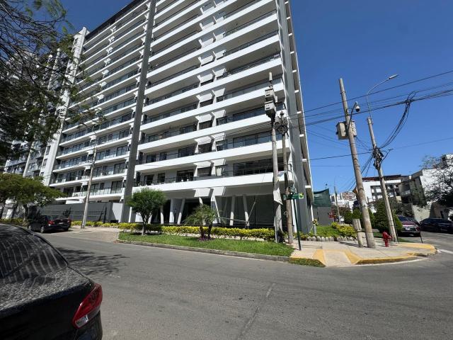 ALQUILER DEPARTAMENTO LINCE FRENTE PARQUE CASTILLA 2 DORMITORIOS, CUARTO SERVICIO Y AREA DE ESTUDIO