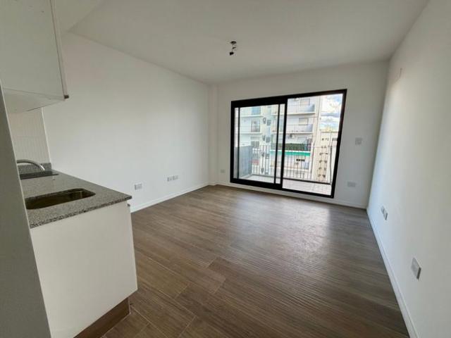 Alquiler Departamento Monoambiente con balcón en San Cristobal