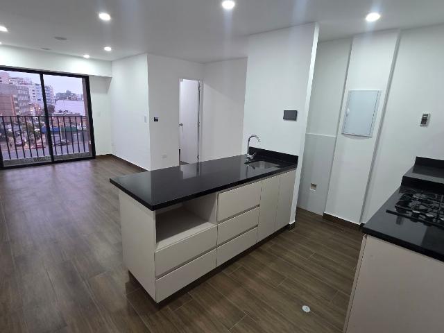 ALQUILER DEPARTAMENTO MIRAFLORES 2 DORMITORIOS ESTUDIO ESTACIONAMIENTO