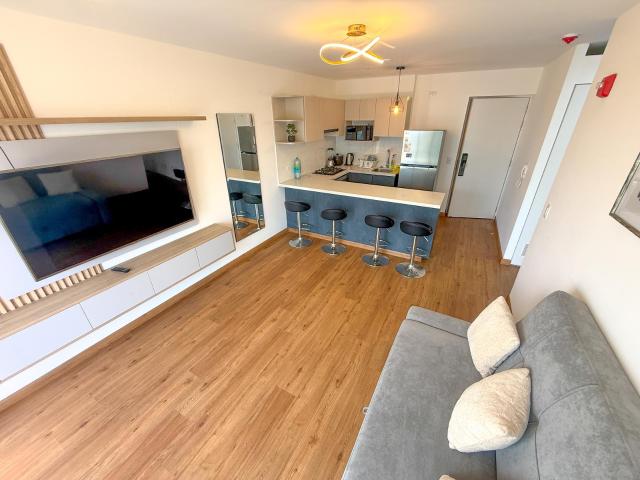Alquiler Departamento San Isidro 1D Amoblado Frente al Centro Financiero Pet Friendly