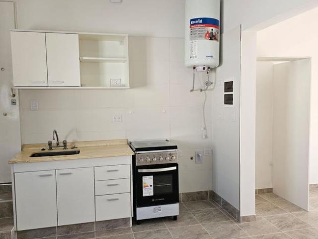 ALQUILER DEPARTAMENTO PASO DEL REY CON 2 DORMITORIOS Y BALCON. EXCELENTE MANTENIMIENTO