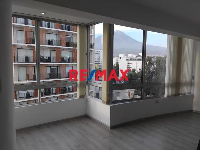 Alquiler Departamento Penhause En Cayma Parte Baja
